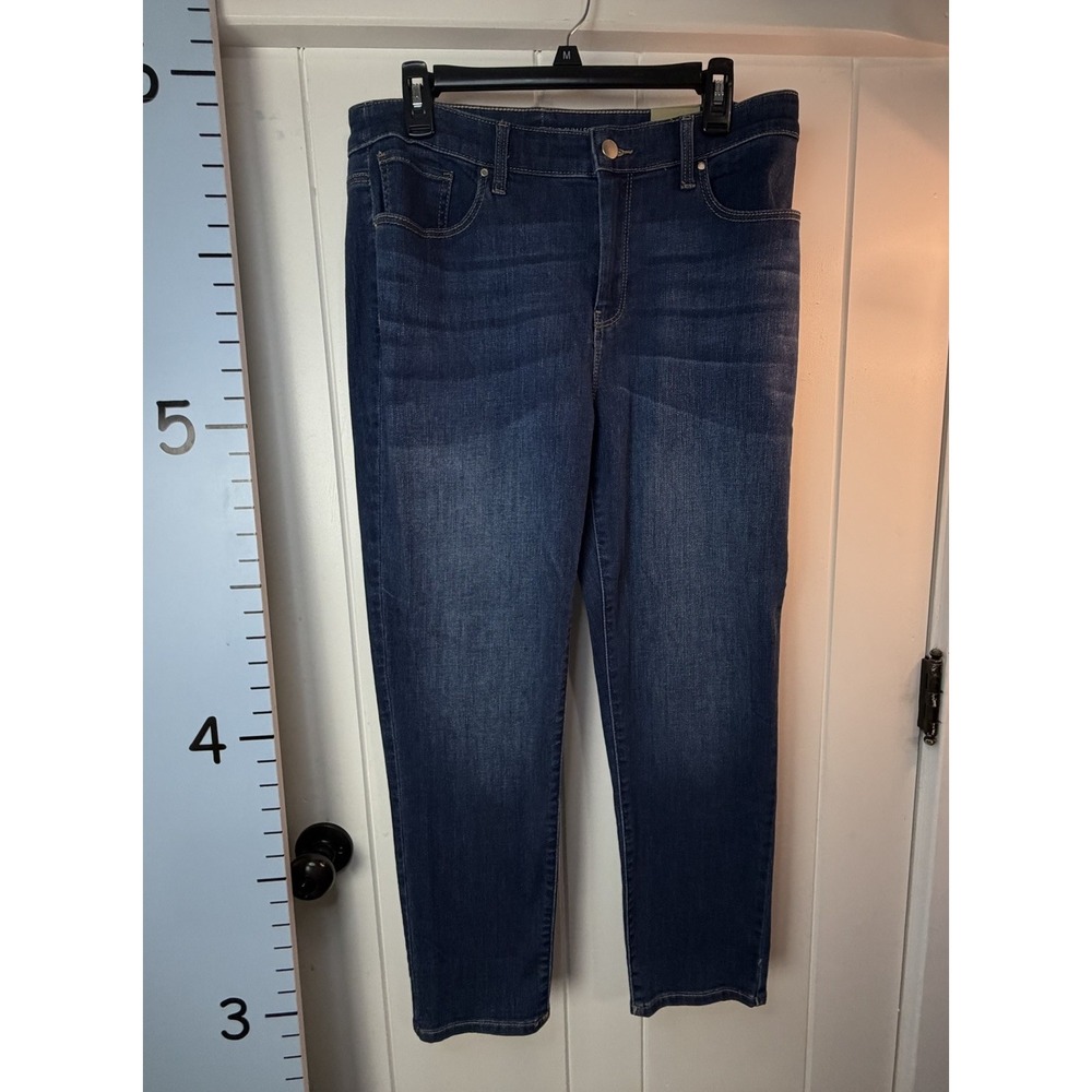 Chico's Women's Slimming Girlfriend Slim Leg Ankle Jeans Size 2 or L/12